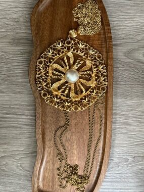 Ornate Gold Filigree Pendant Necklace with Pearl